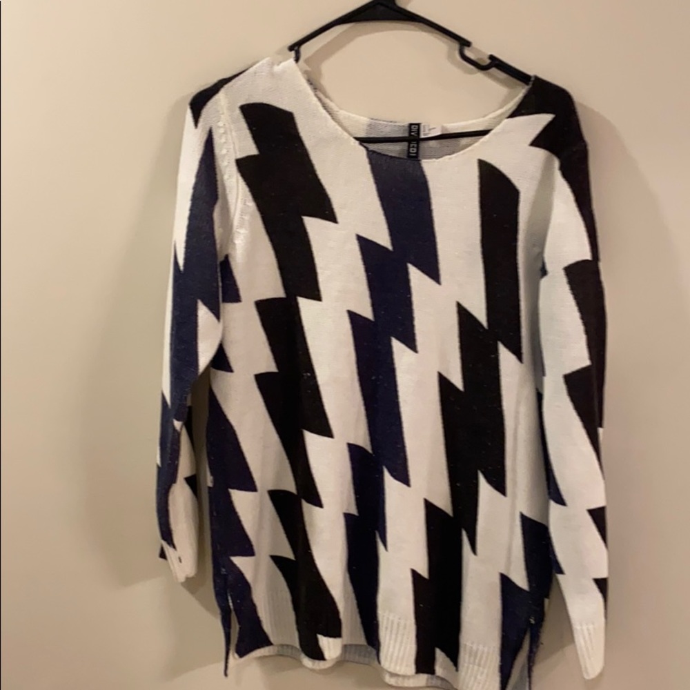 Ladies bolt sweater